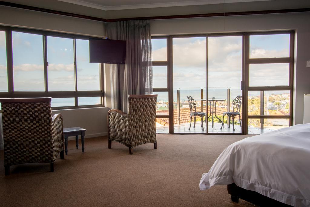 Edward Charles Manor Hotel Mossel Bay Exterior photo